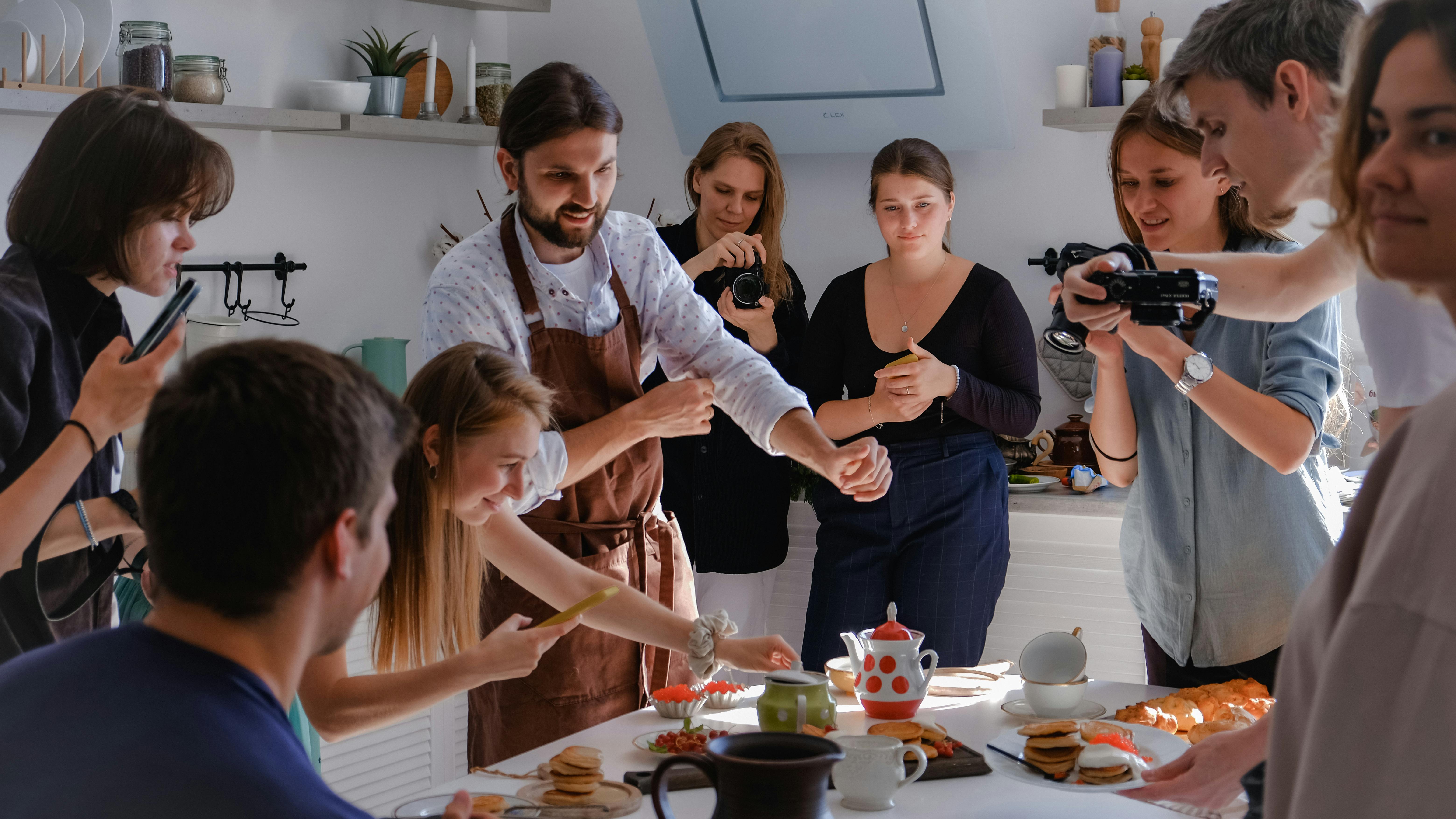 Picture of a cooking class